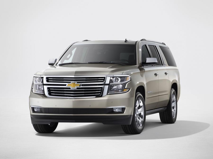  Chevrolet Suburban 2015 года  (фото 2 из 15)